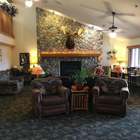 Moose Lake Lodge & Suites Екстериор снимка